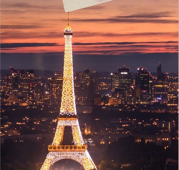 AN EVENING IN&nbsp;PARIS